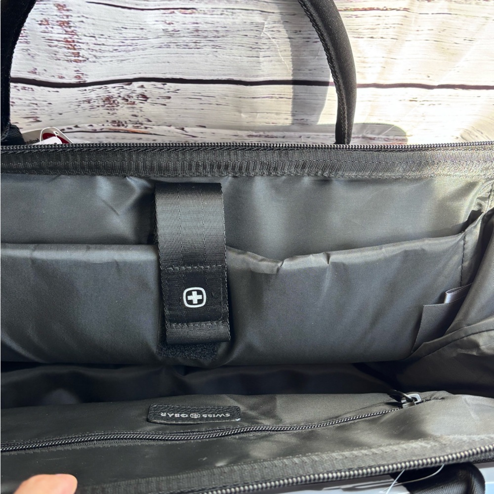 NWT SWISSGEAR Weekender II Travel Tote Bag in Black for Travel, Gym, Work 1097 - Picture 5 of 8